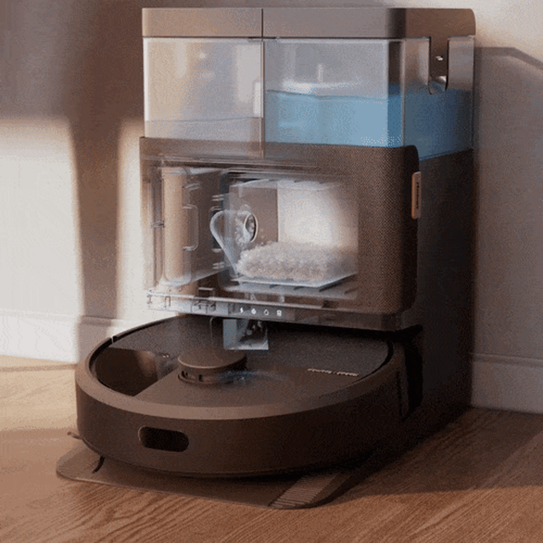 Roomba&reg; Plus 405 Combo robot + AutoWash&trade; dock